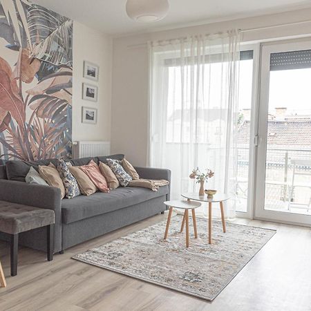 Dob36 Apartment With Free Private Parking And Balcony Budapest Eksteriør bilde