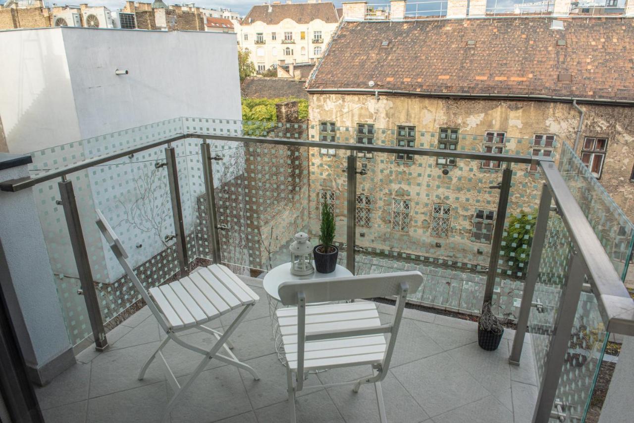 Dob36 Apartment With Free Private Parking And Balcony Budapest Eksteriør bilde