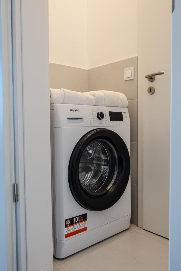Dob36 Apartment With Free Private Parking And Balcony Budapest Eksteriør bilde