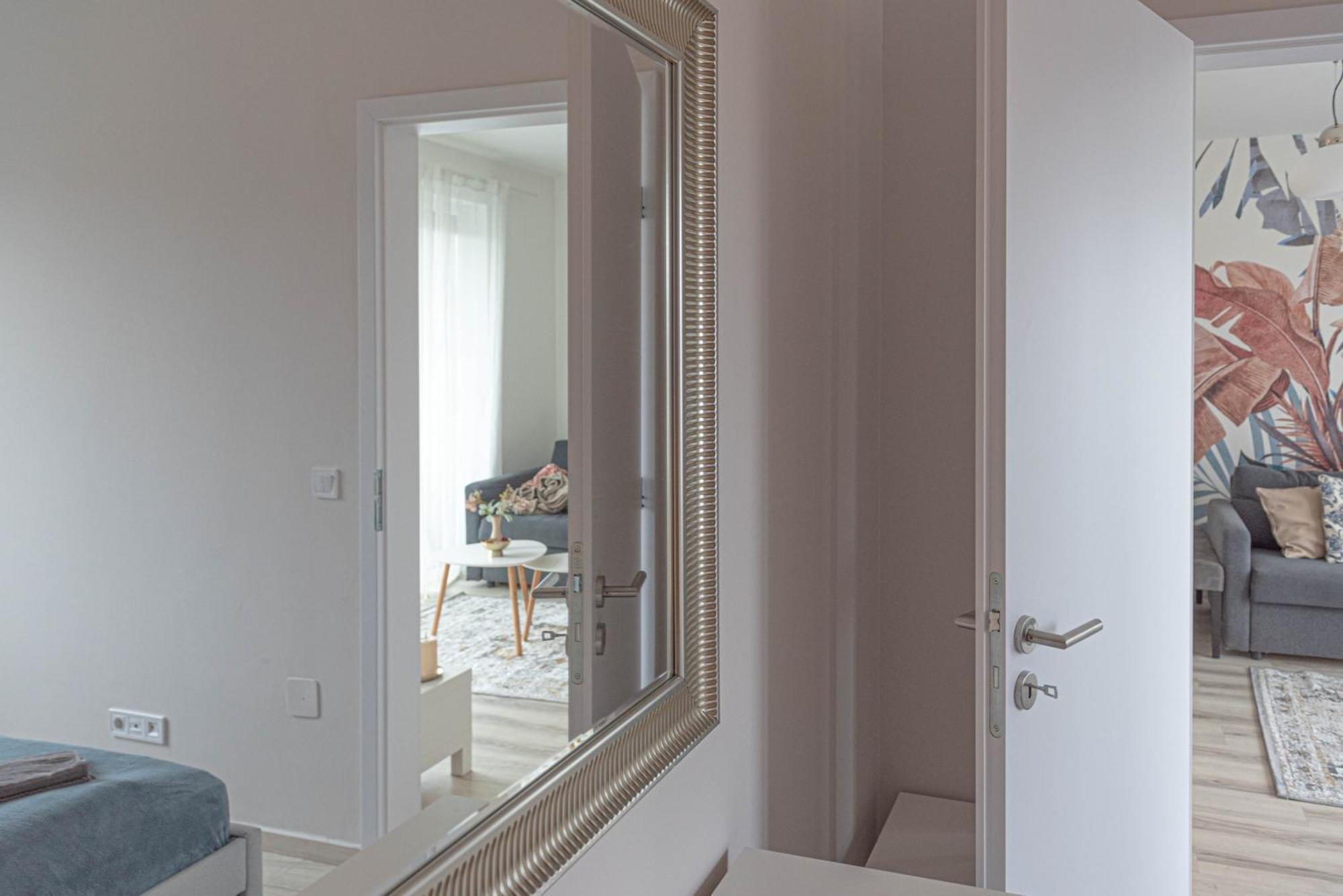 Dob36 Apartment With Free Private Parking And Balcony Budapest Eksteriør bilde