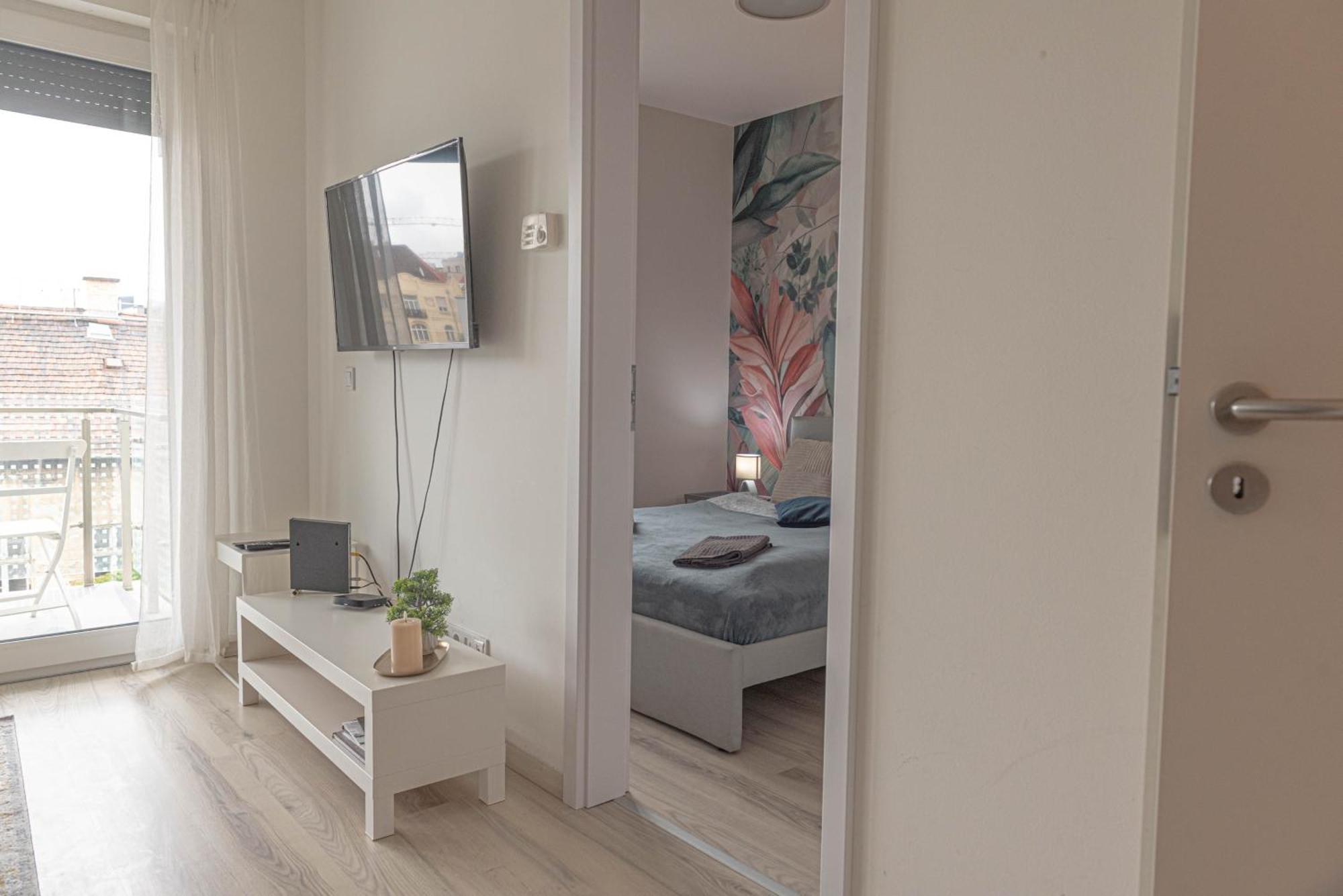 Dob36 Apartment With Free Private Parking And Balcony Budapest Eksteriør bilde