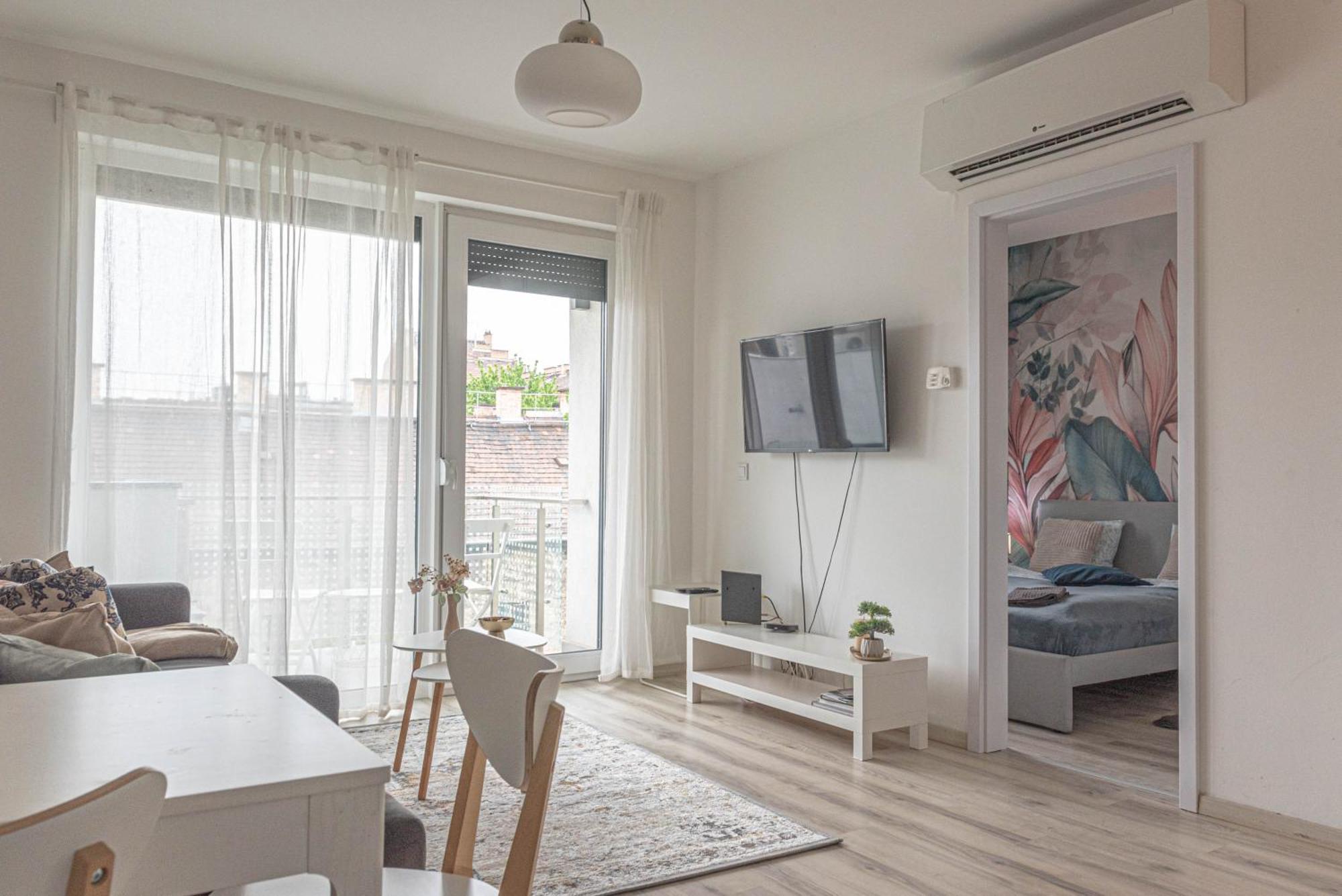 Dob36 Apartment With Free Private Parking And Balcony Budapest Eksteriør bilde